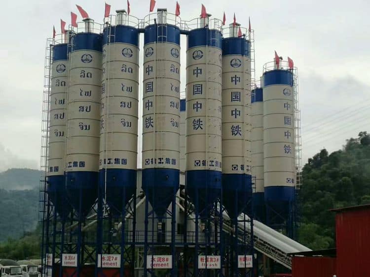 XCMG official heavy concrete batching plant HZS240V China big 240m3 new concrete mixer plant price